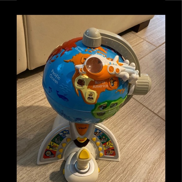 vtech fly & learn globe